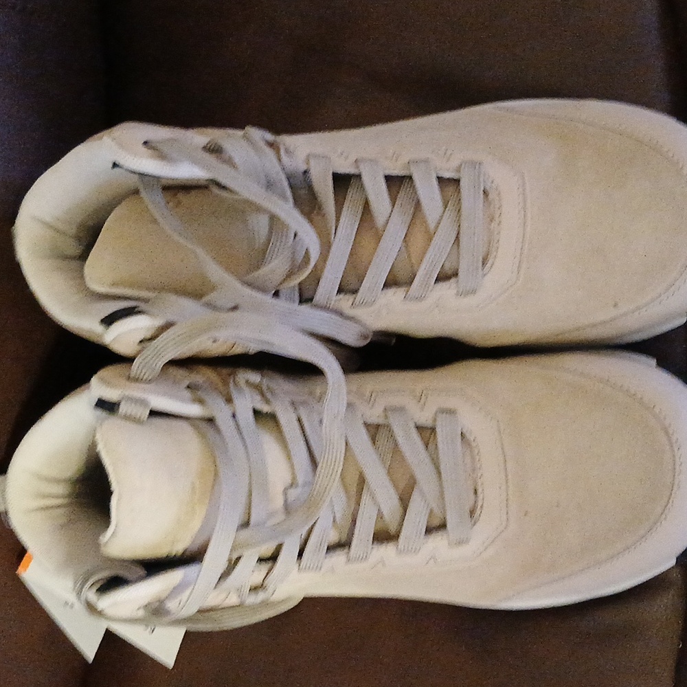 Steel toe boots